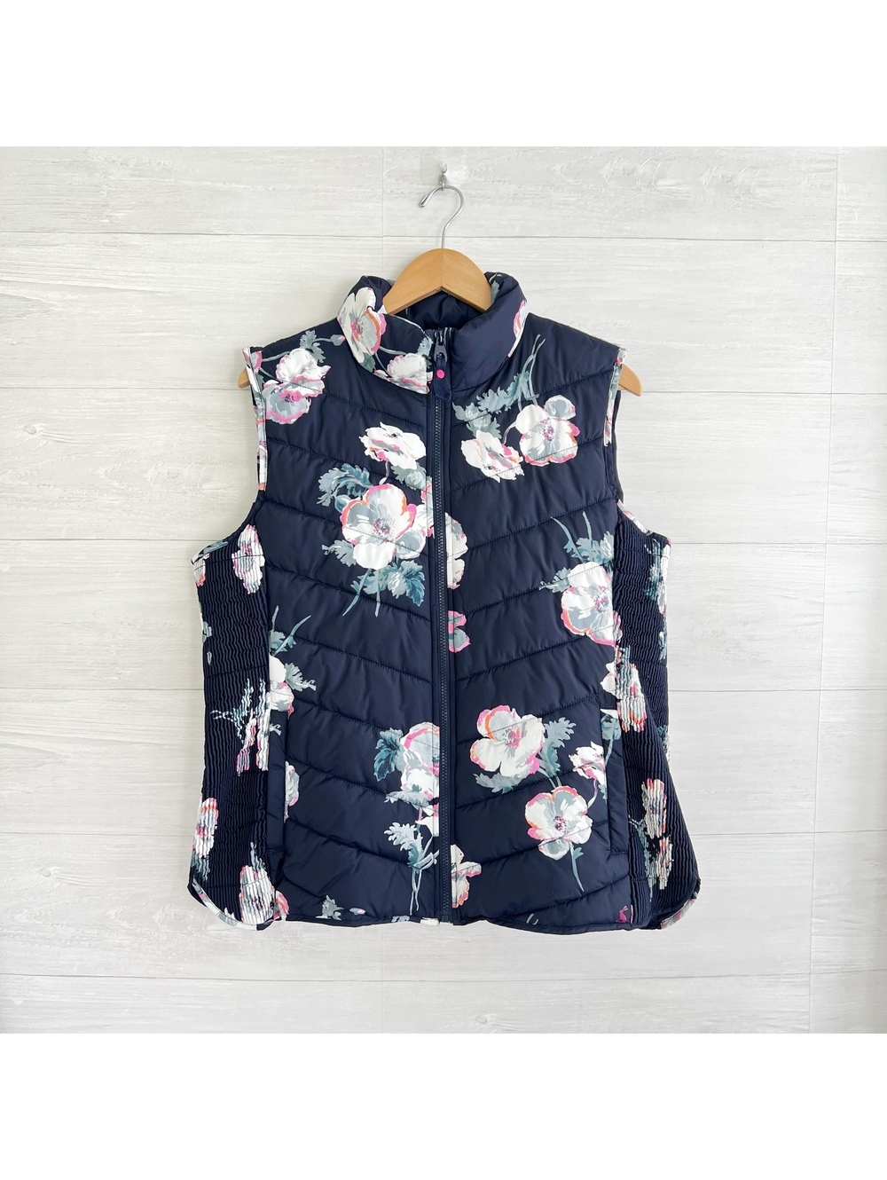 Joules Womens US 16 Navy Floral Quilted Puffer Vest Gilet Full Zip Pockets